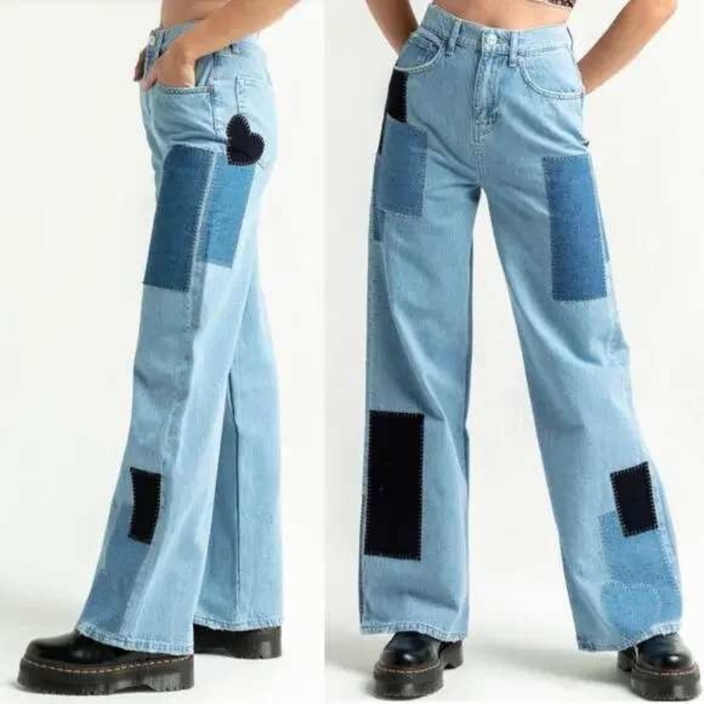 BDG Puddle Super‎ High Waist Wide Leg Patchwork Heart Jeans NWT 28